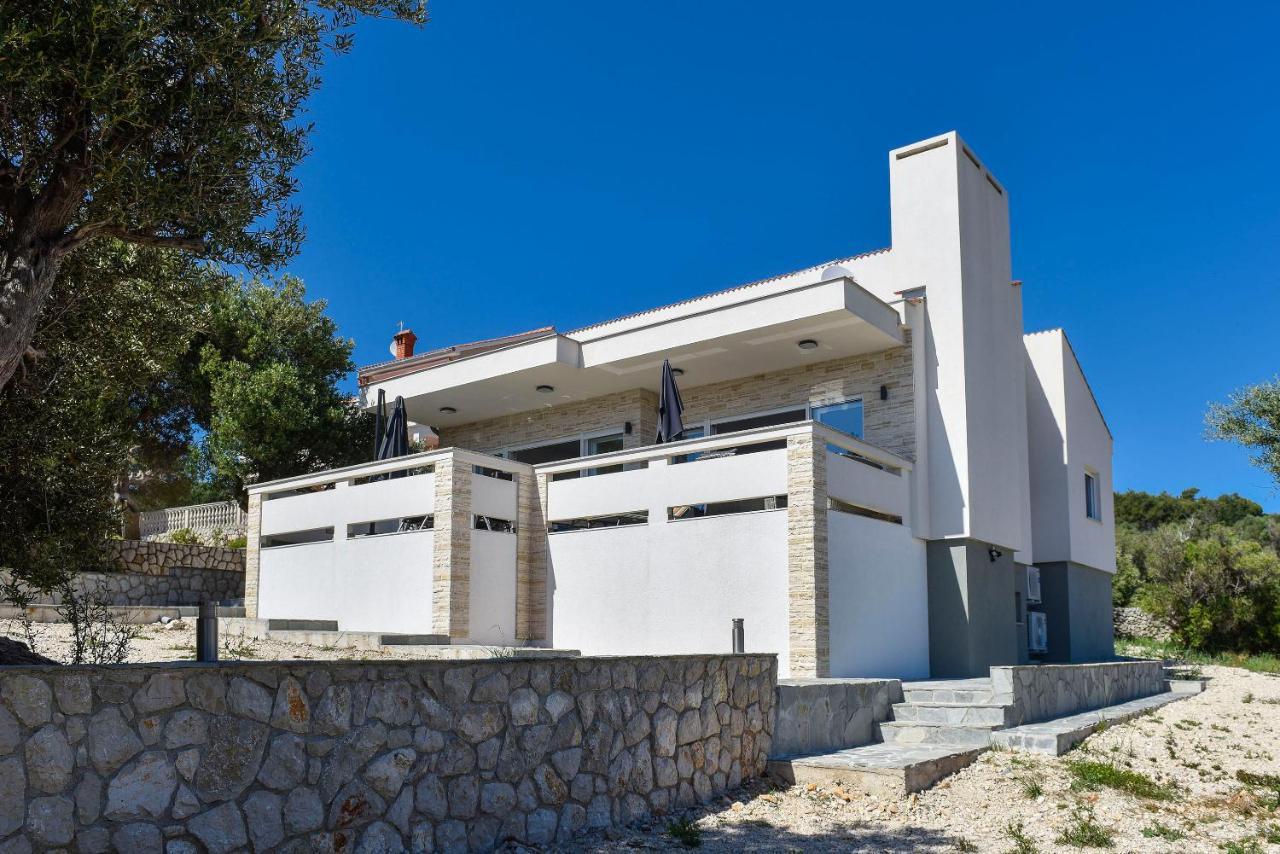 Moderner Bungalow Mit Meerblick Lun (Pag) Exterior foto
