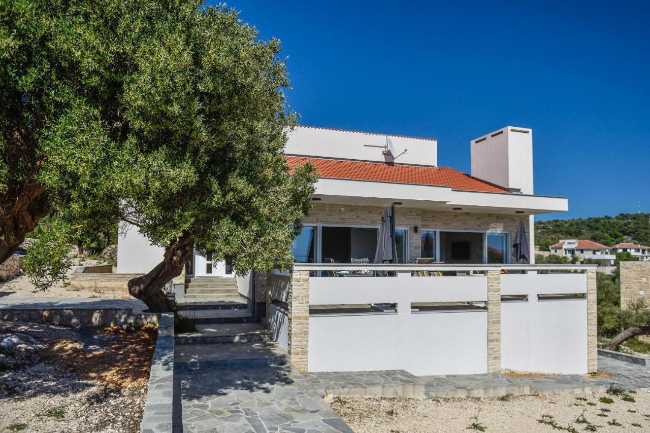Moderner Bungalow Mit Meerblick Lun (Pag) Exterior foto